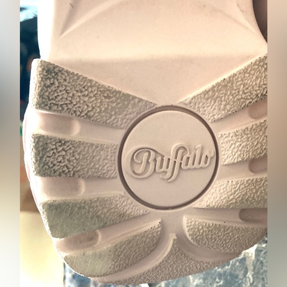 Buffalo London 1339-14 2.0 Lace Up Vegan Patent Platform Trainers in Rose/Size 9 - Picture 13 of 15